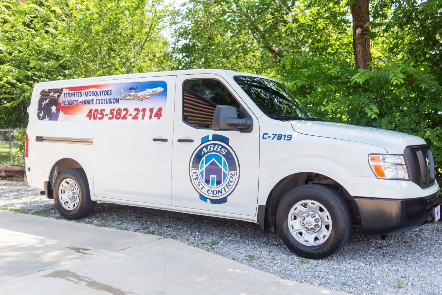 ABBS Pest Control service van serving commercial properties in Oklahoma City